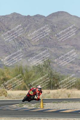 media/Oct-30-2025-Racers Edge (Thu) [[dabbdaf680]]/3-B Group/Session 5 (Turn 6)/